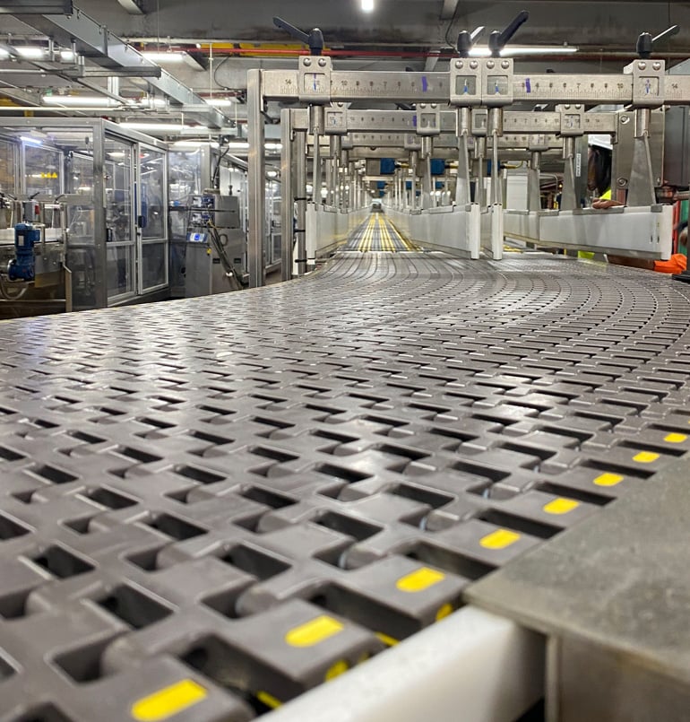 Considerations-When-Choosing-Plastic-Conveyor-Parts-v2